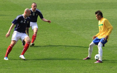 熊猫体育焦点-关键扑救保住马竞三分